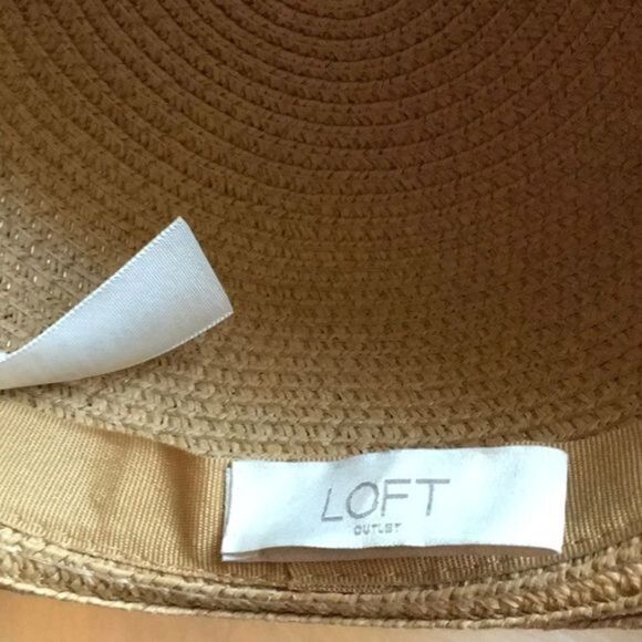 Adorable Loft Pool/Beach Hat - Picture 3 of 3